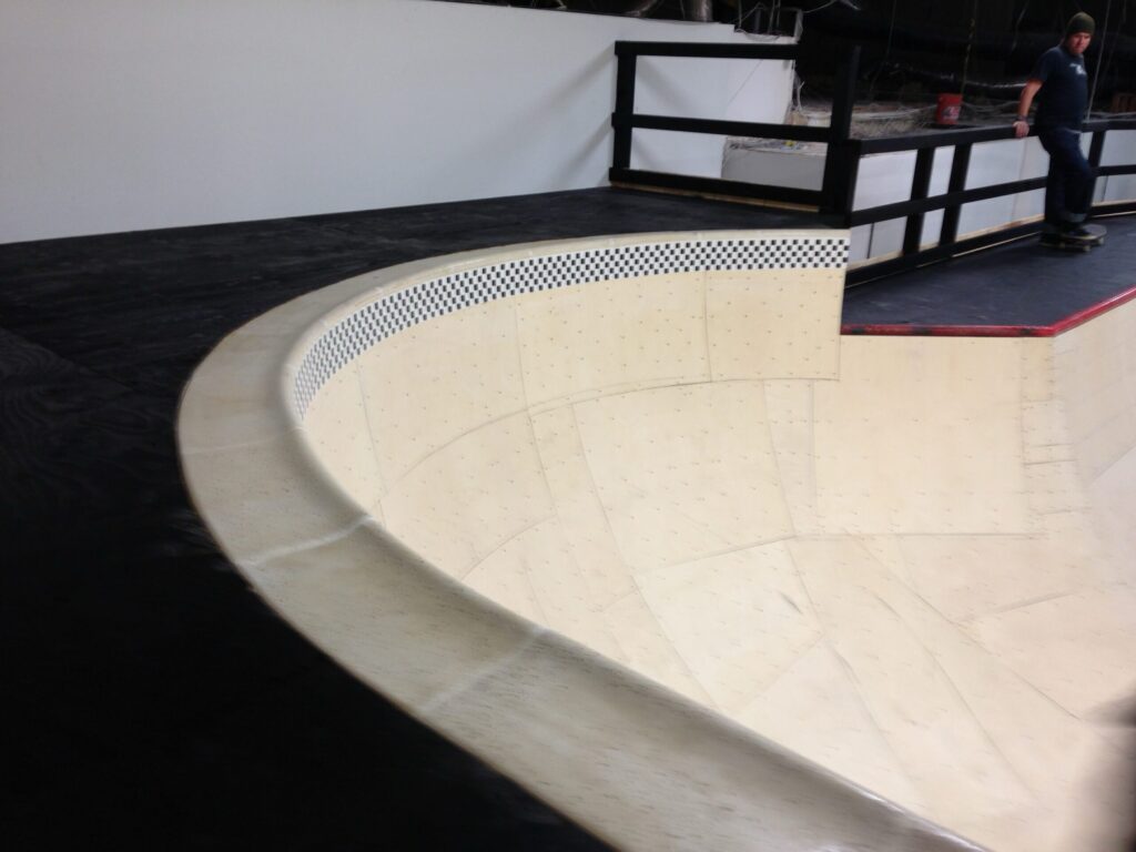 Huntington Beach Bowl, photo 3